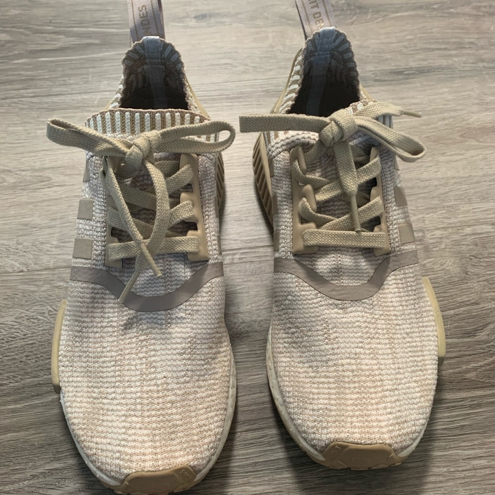 Men’s Adidas primknit sneakers